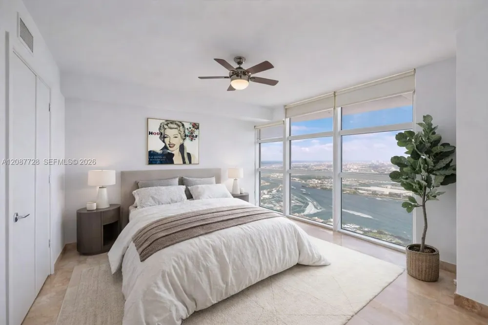 50 Biscayne Blvd #4106 Miami, FL 33132