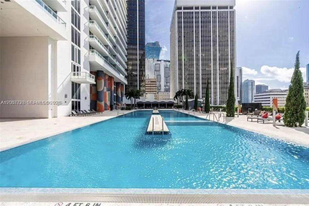 50 Biscayne Blvd #4106 Miami, FL 33132