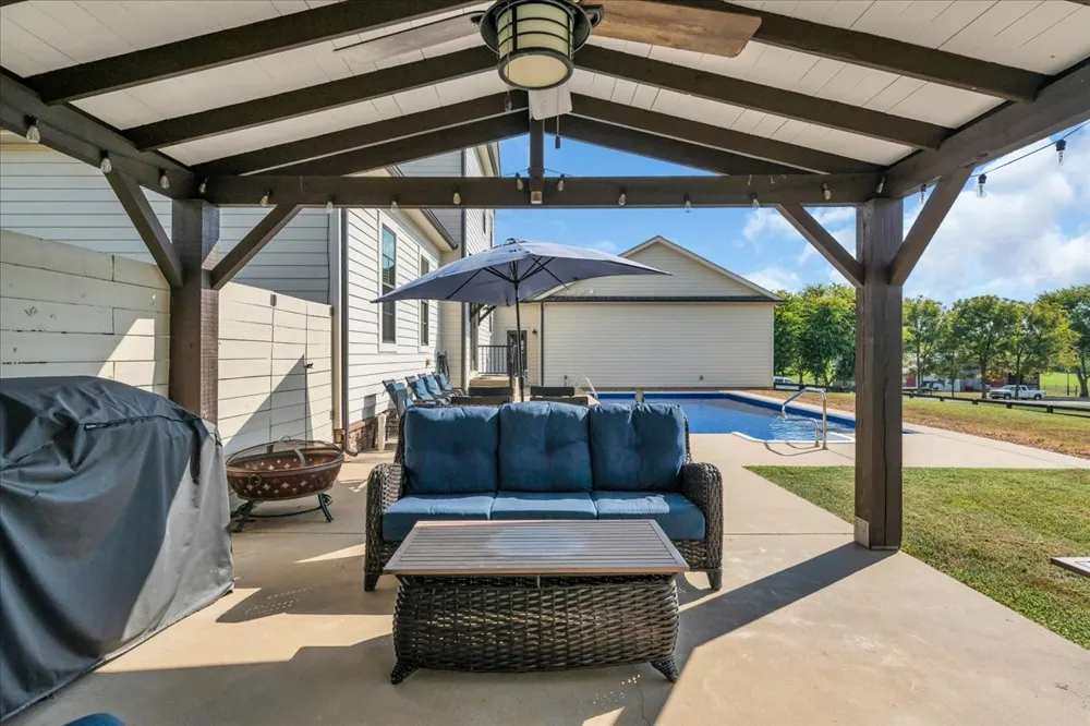 1201 Carters Creek Pike Columbia, TN 38401