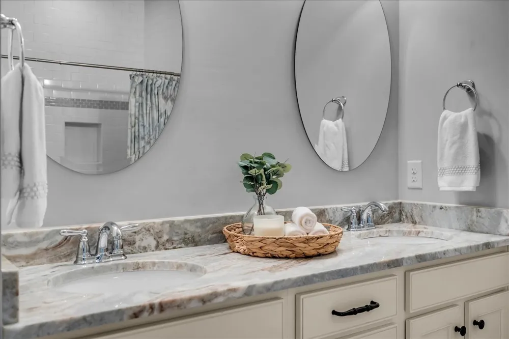 1201 Carters Creek Pike Columbia, TN 38401
