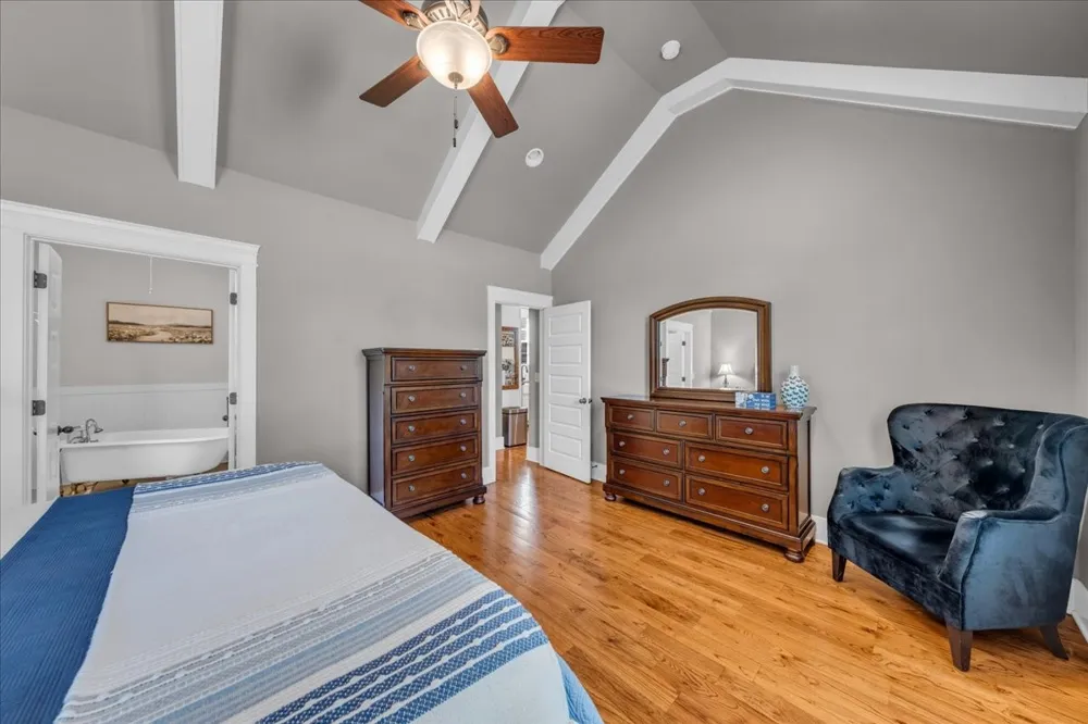 1201 Carters Creek Pike Columbia, TN 38401