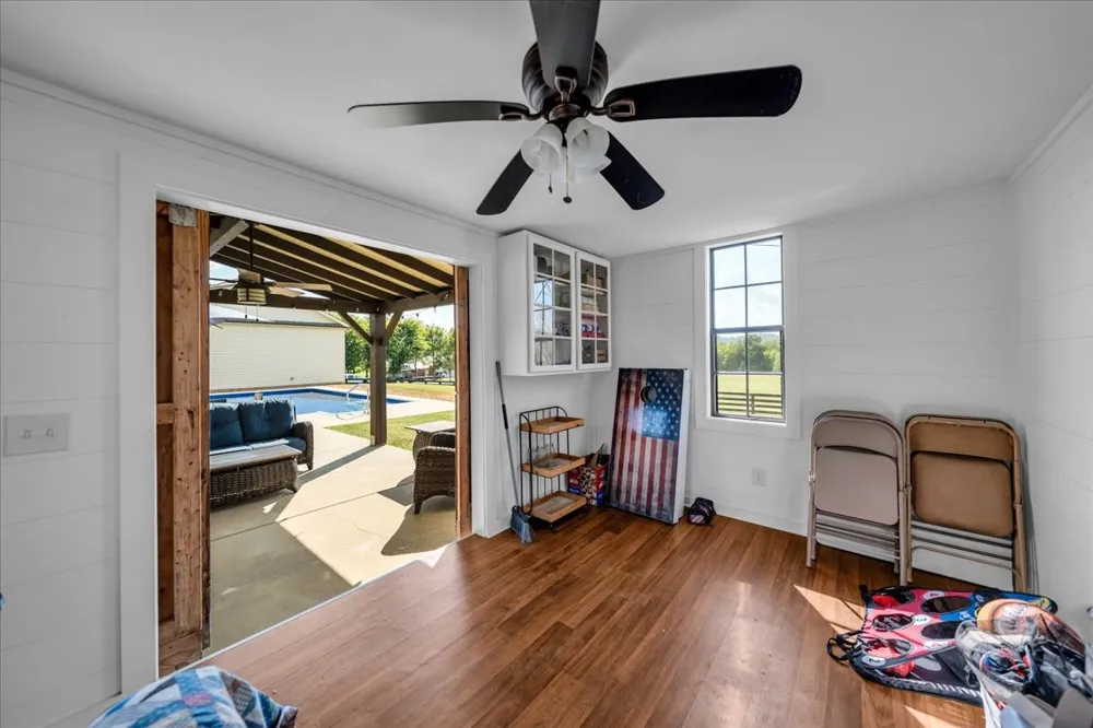 1201 Carters Creek Pike Columbia, TN 38401