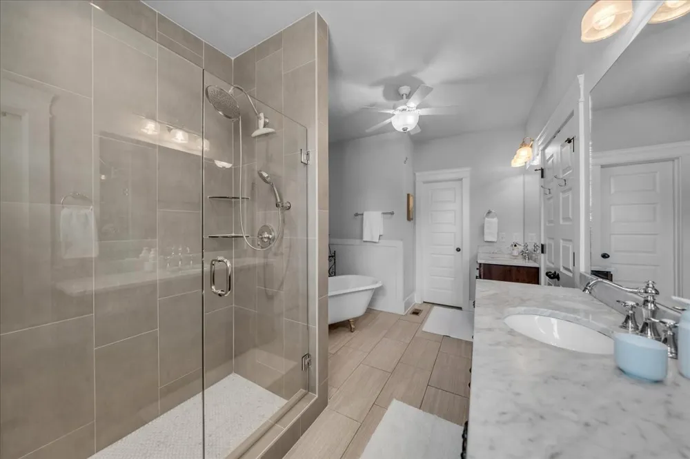 1201 Carters Creek Pike Columbia, TN 38401