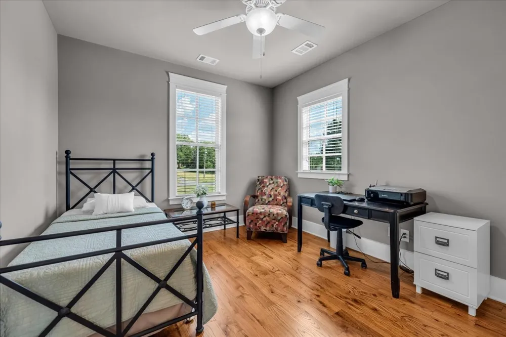 1201 Carters Creek Pike Columbia, TN 38401