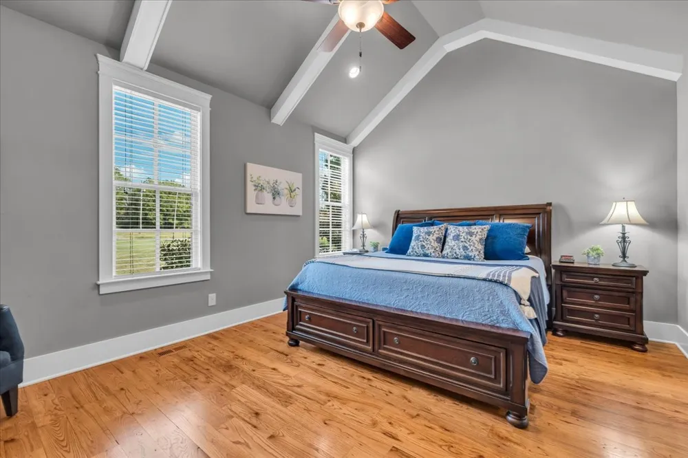 1201 Carters Creek Pike Columbia, TN 38401
