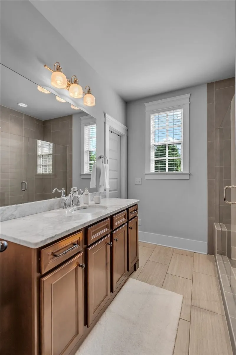 1201 Carters Creek Pike Columbia, TN 38401