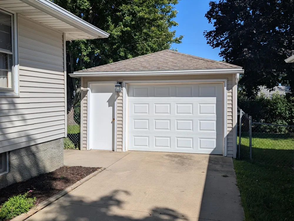 1512 16 1/2 AVENUE Rochester, MN 55901
