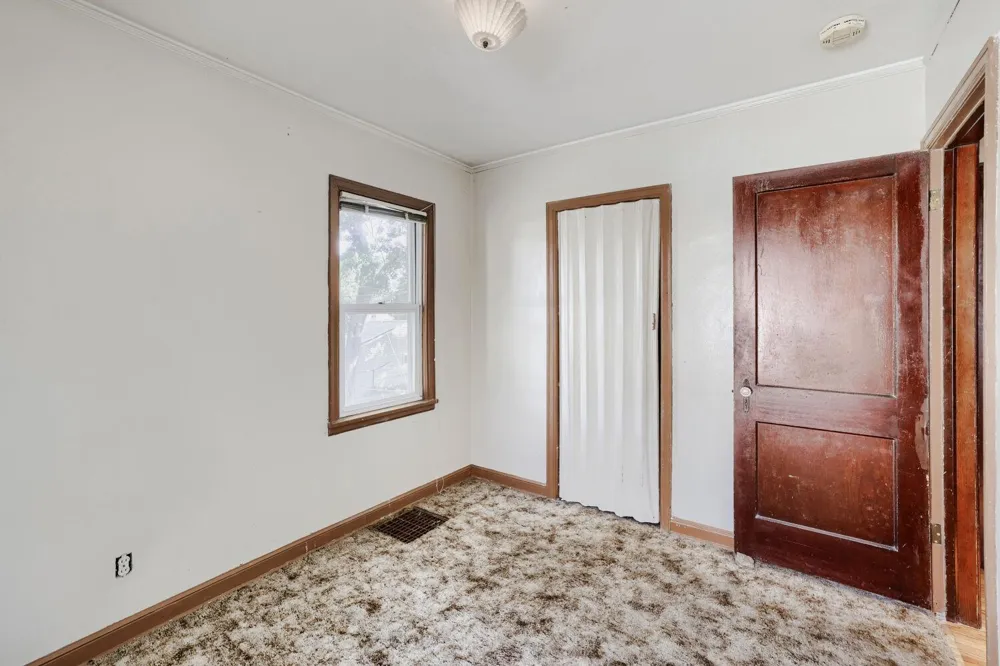 1084 Gorman Avenue West Saint Paul, MN 55118