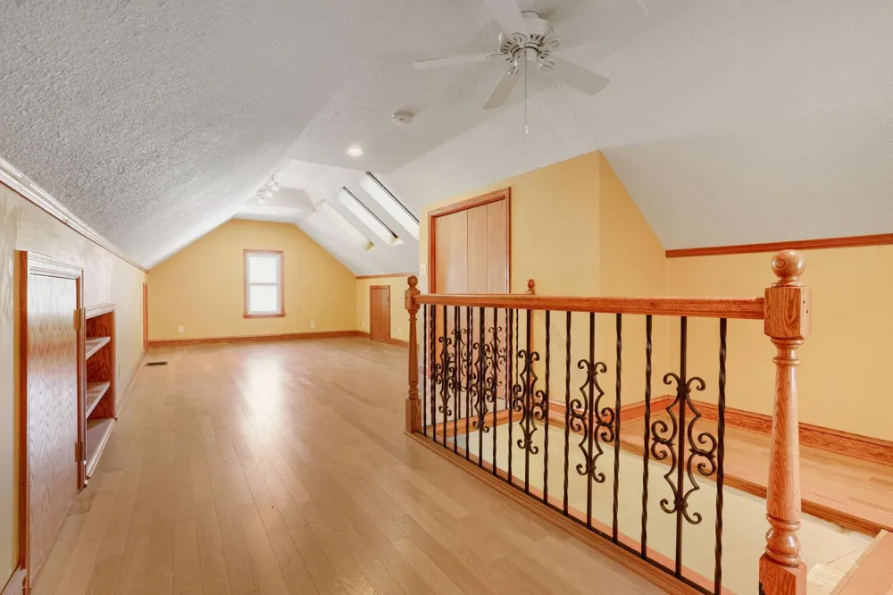 1084 Gorman Avenue West Saint Paul, MN 55118