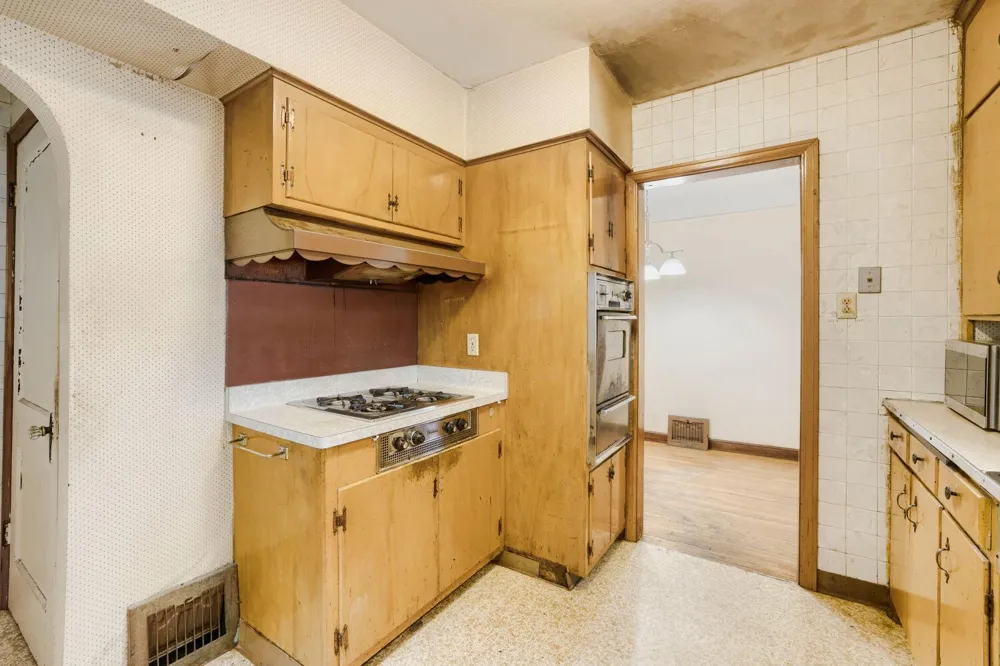 1084 Gorman Avenue West Saint Paul, MN 55118