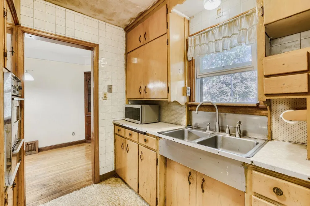 1084 Gorman Avenue West Saint Paul, MN 55118