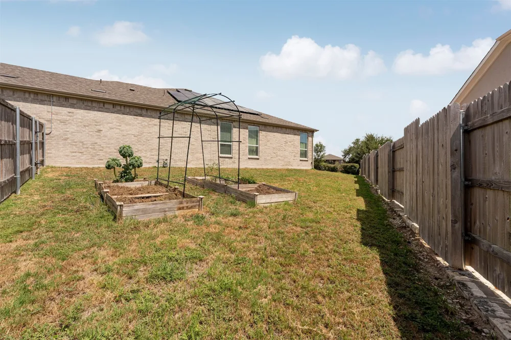 430 Barnhill Loop Dripping Springs, TX 78620