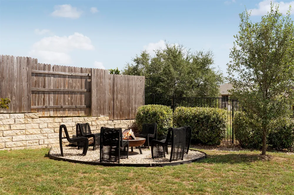 430 Barnhill Loop Dripping Springs, TX 78620