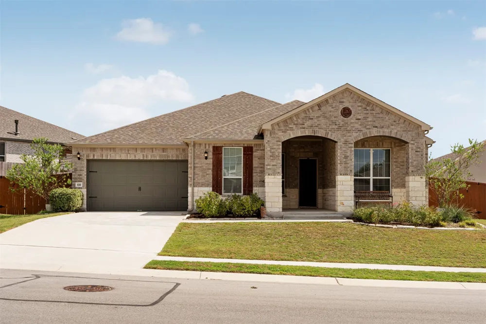 430 Barnhill Loop Dripping Springs, TX 78620