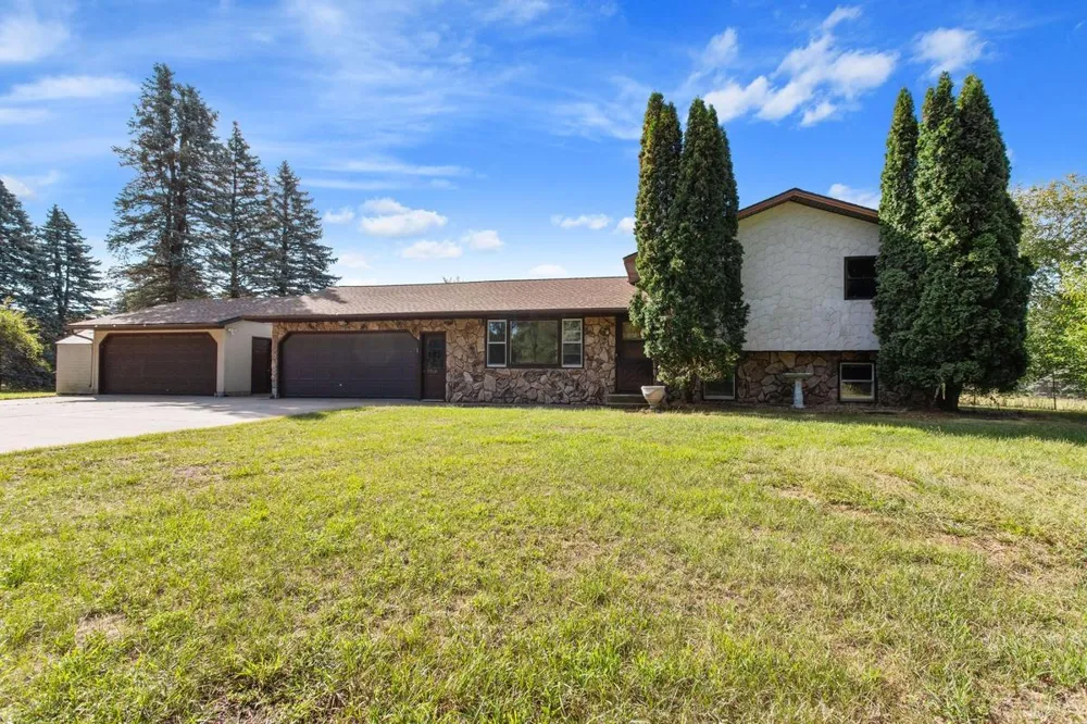7710 157th Avenue NW Ramsey, MN 55303