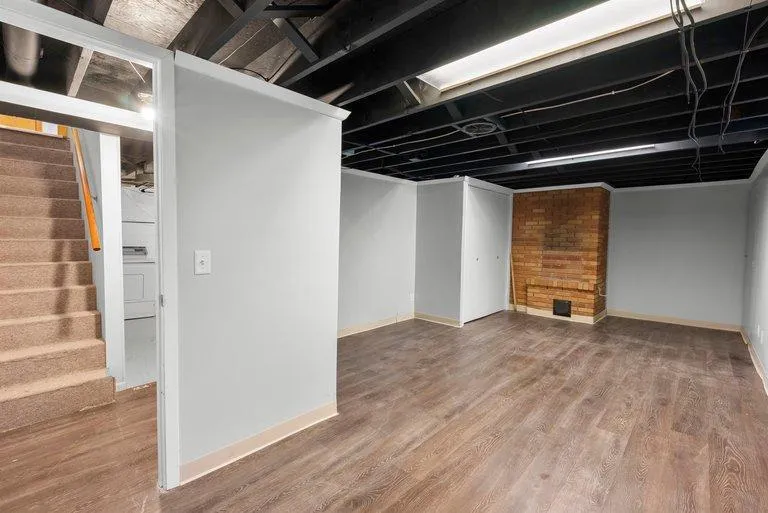 1689 Edgemont Street Maplewood, MN 55117