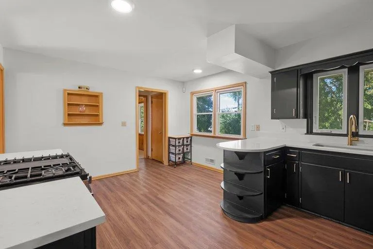 1689 Edgemont Street Maplewood, MN 55117