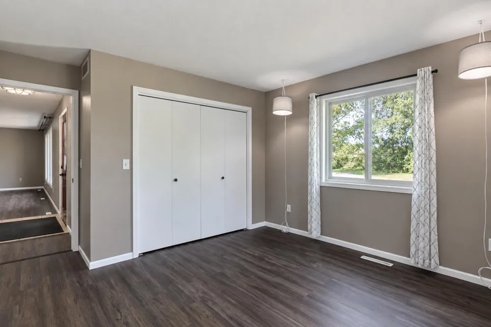 1011 Cordova Avenue Le Center, MN 56057