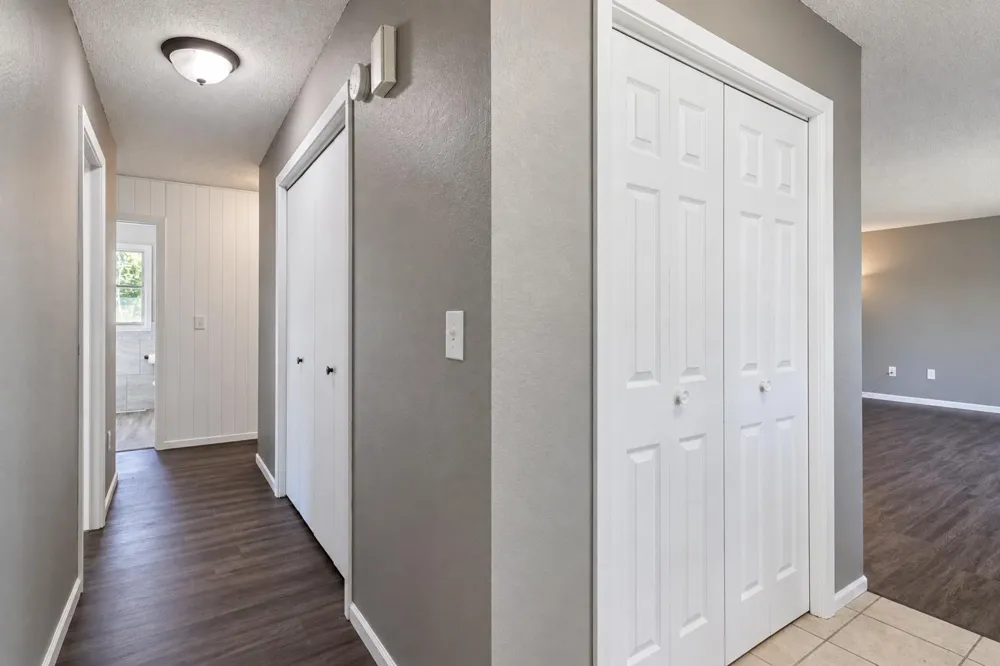 1011 Cordova Avenue Le Center, MN 56057