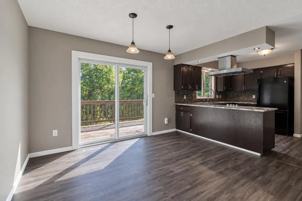 1011 Cordova Avenue Le Center, MN 56057