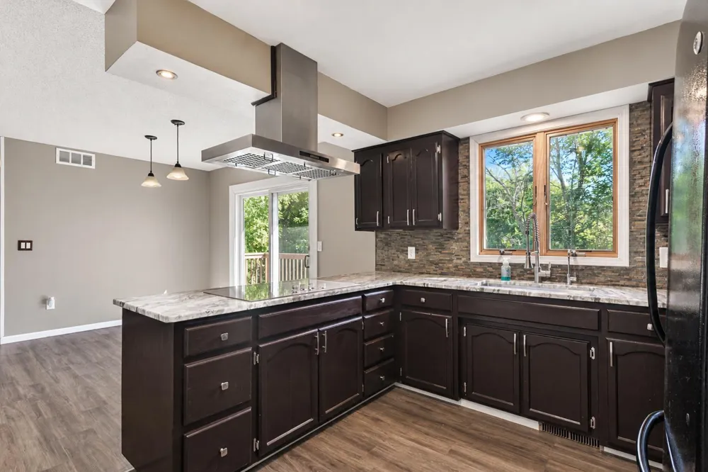 1011 Cordova Avenue Le Center, MN 56057