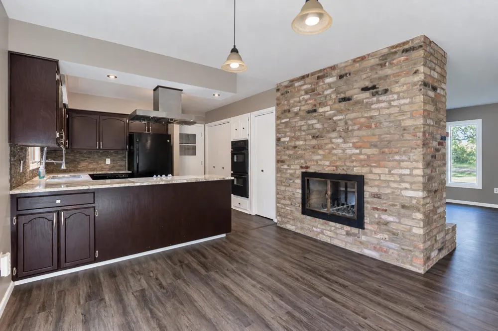 1011 Cordova Avenue Le Center, MN 56057