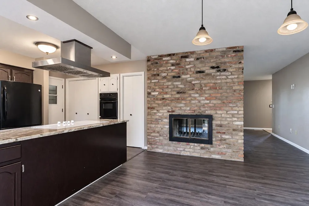 1011 Cordova Avenue Le Center, MN 56057