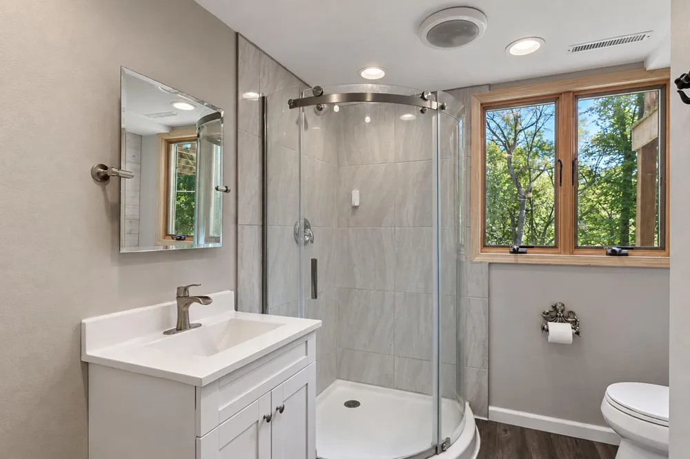 1011 Cordova Avenue Le Center, MN 56057