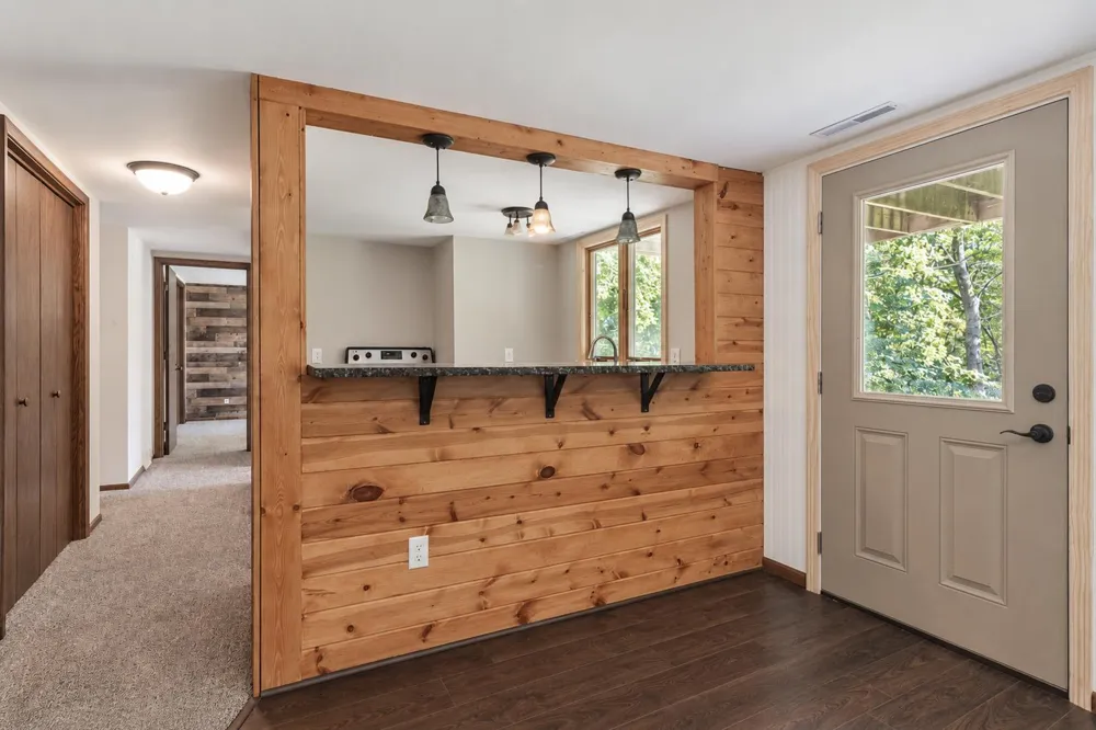 1011 Cordova Avenue Le Center, MN 56057