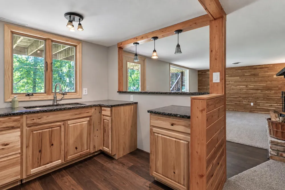 1011 Cordova Avenue Le Center, MN 56057