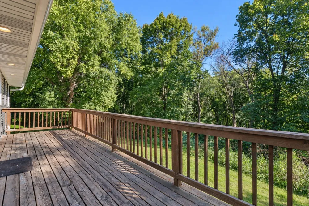 1011 Cordova Avenue Le Center, MN 56057