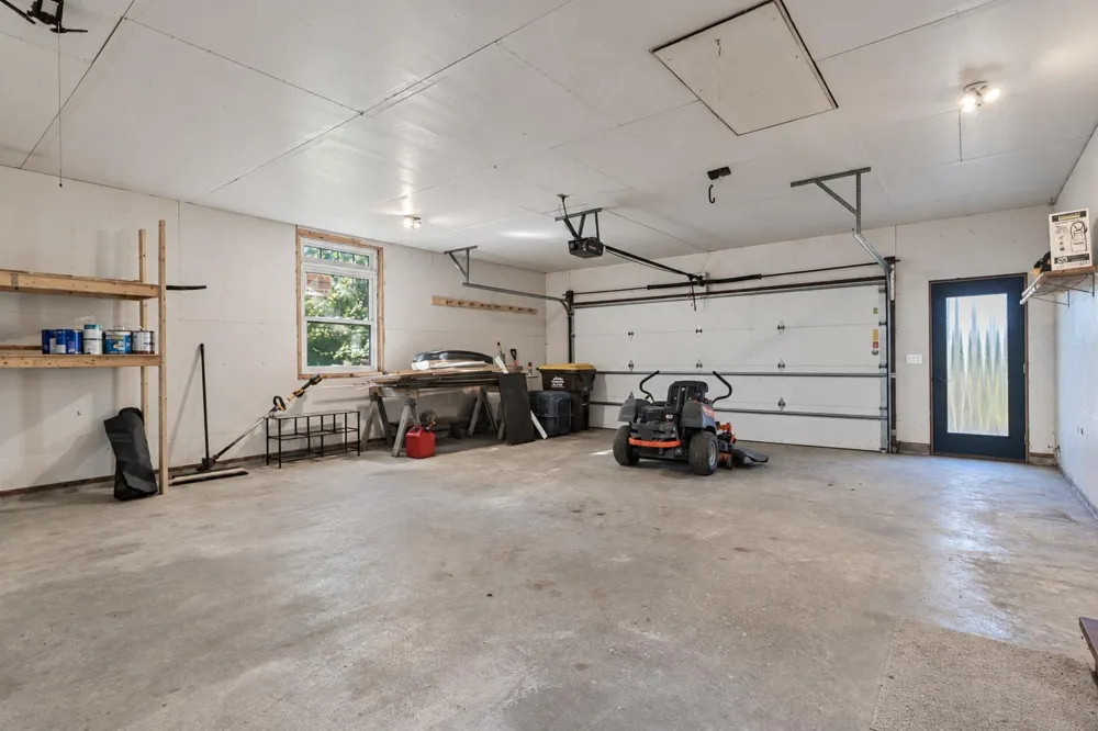 1011 Cordova Avenue Le Center, MN 56057