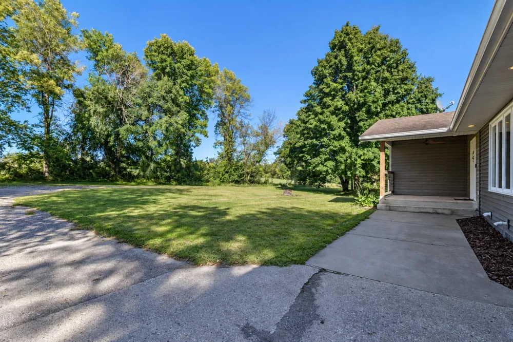 1011 Cordova Avenue Le Center, MN 56057