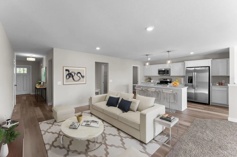 1135 Ivy Way Faribault, MN 55021