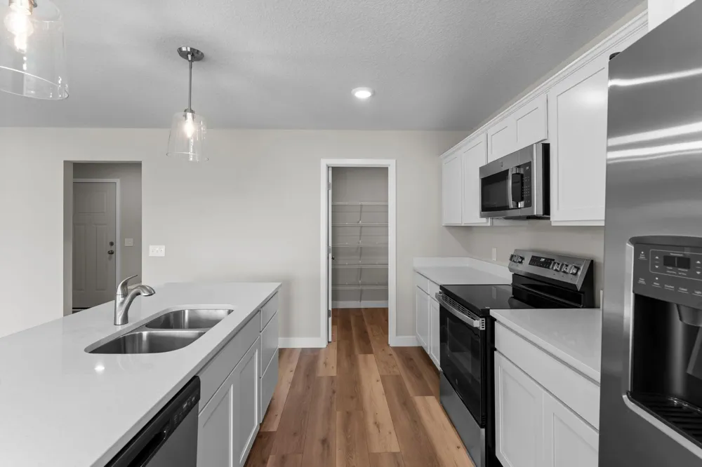 1135 Ivy Way Faribault, MN 55021