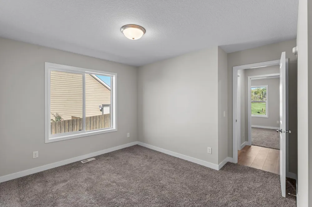 1135 Ivy Way Faribault, MN 55021