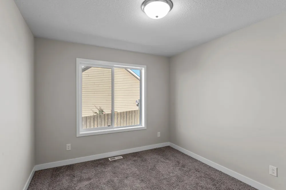 1135 Ivy Way Faribault, MN 55021