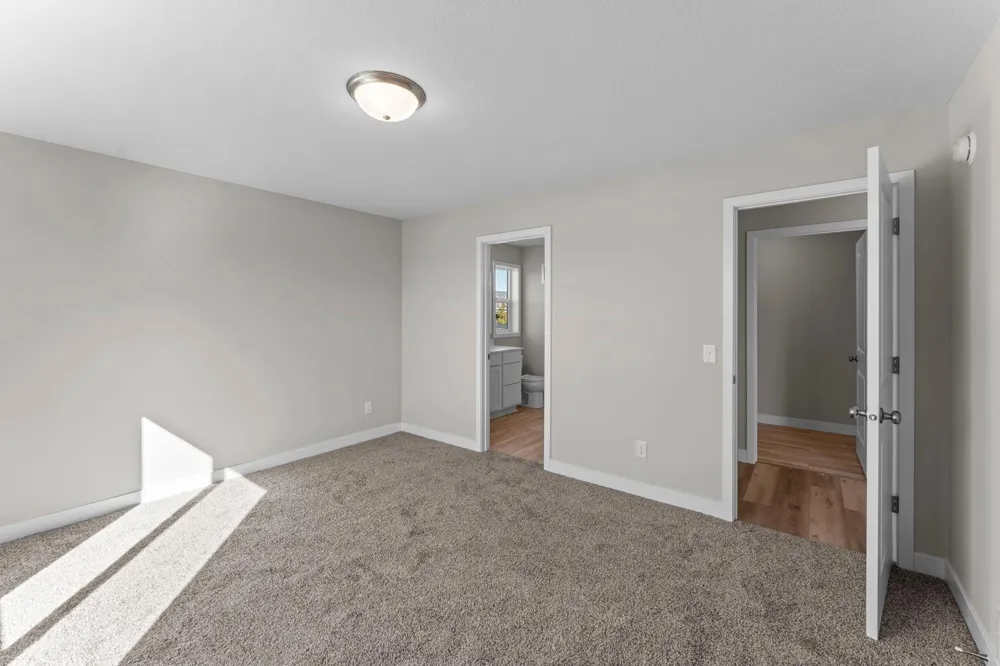 1135 Ivy Way Faribault, MN 55021