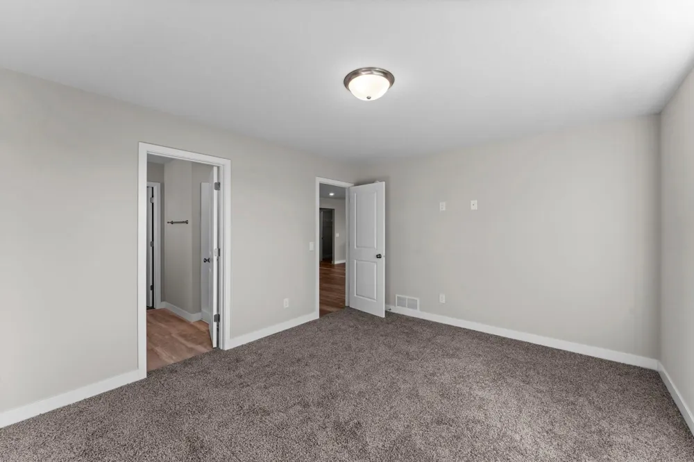 1135 Ivy Way Faribault, MN 55021