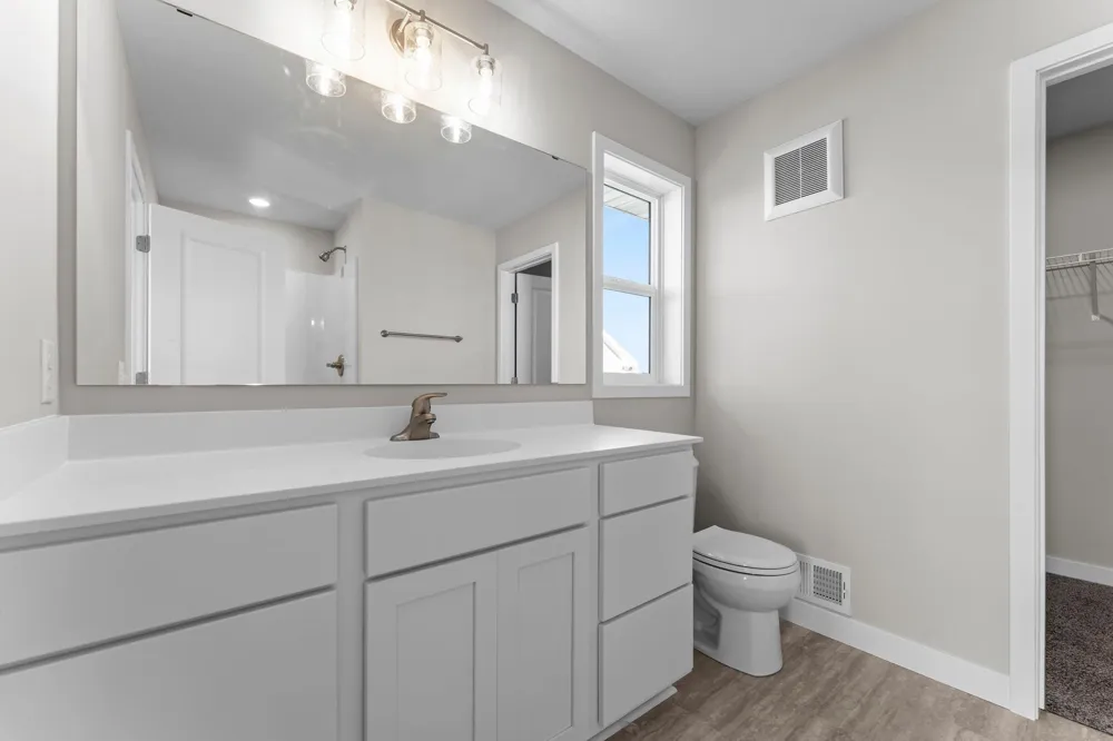 1135 Ivy Way Faribault, MN 55021