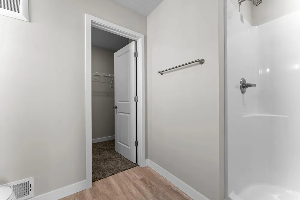 1135 Ivy Way Faribault, MN 55021