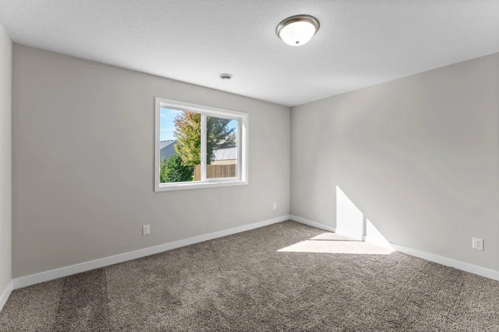1135 Ivy Way Faribault, MN 55021