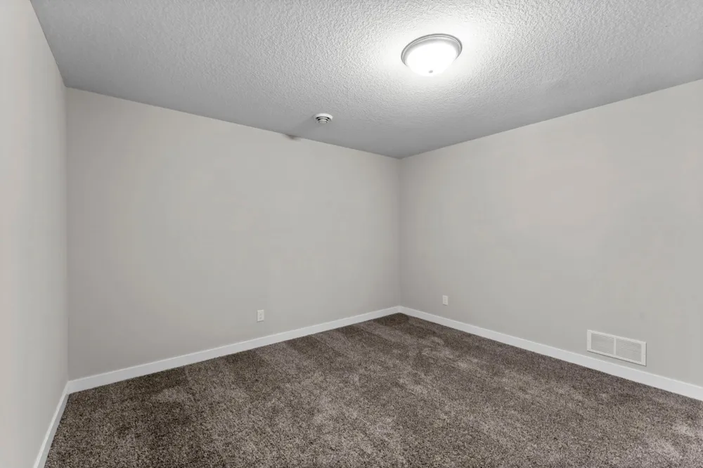 1135 Ivy Way Faribault, MN 55021