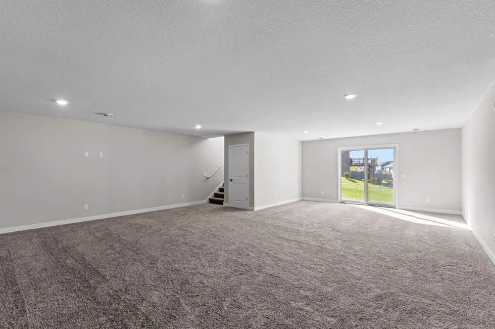 1135 Ivy Way Faribault, MN 55021