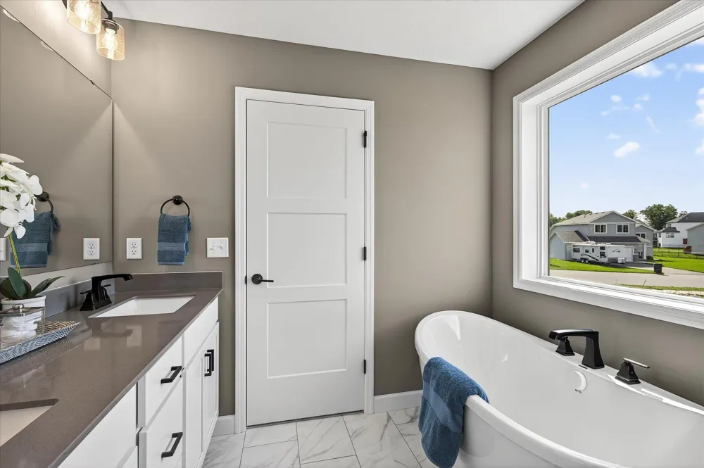 1422 Woods Road NE Isanti, MN 55040