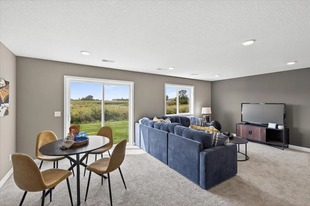1422 Woods Road NE Isanti, MN 55040