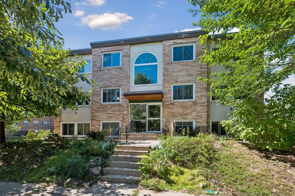3446 Pleasant Avenue S #5 Minneapolis, MN 55408