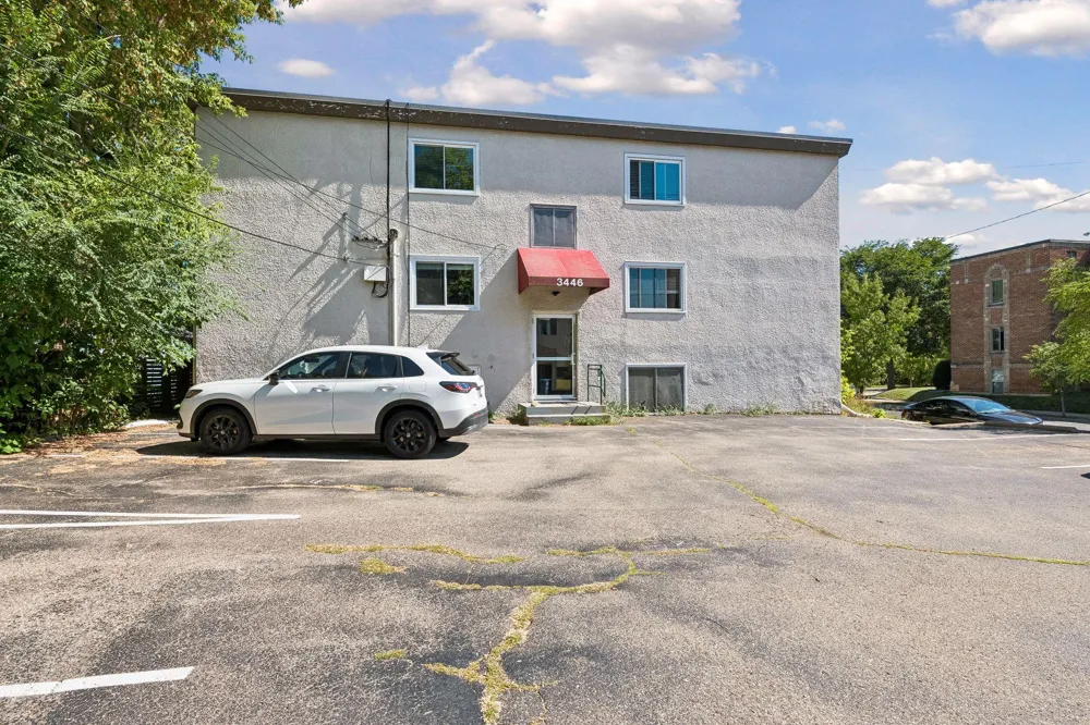 3446 Pleasant Avenue S #5 Minneapolis, MN 55408