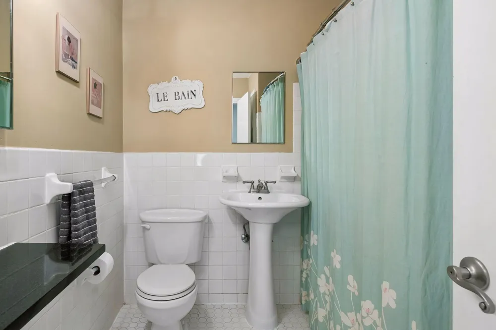 3446 Pleasant Avenue S #5 Minneapolis, MN 55408