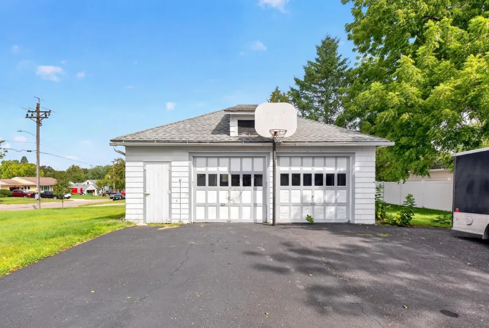 250 W Holly Street Owatonna, MN 55060
